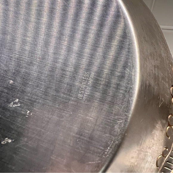 Vintage Hammered Silverplate Bird Claw Tongs & 4 Stainless Japan Small Plates - Picture 5 of 16